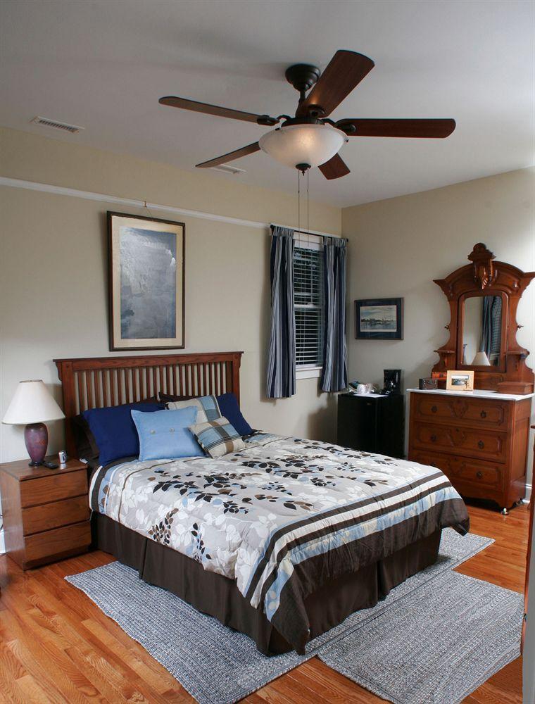 Seven Oaks Bed & Breakfast High Point Exterior photo