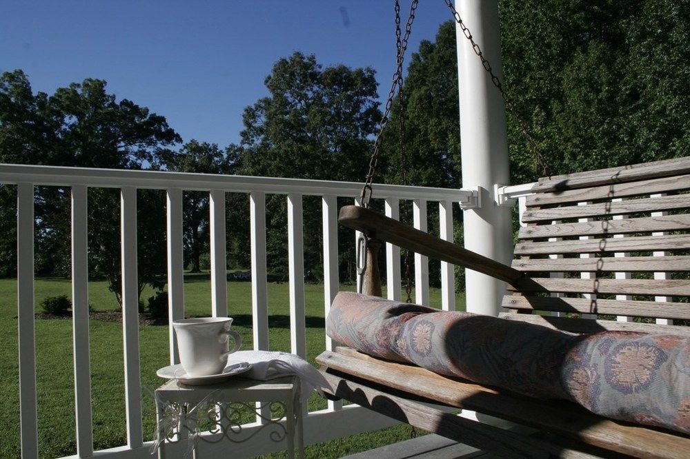 Seven Oaks Bed & Breakfast High Point Exterior photo