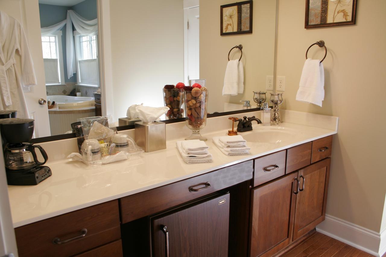 Seven Oaks Bed & Breakfast High Point Exterior photo