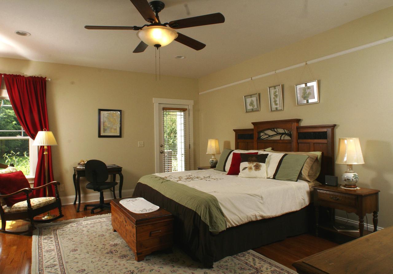 Seven Oaks Bed & Breakfast High Point Exterior photo