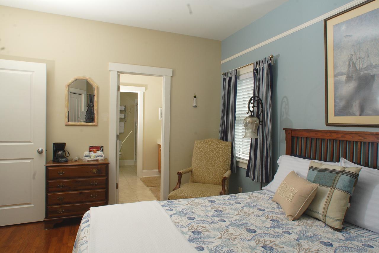 Seven Oaks Bed & Breakfast High Point Exterior photo
